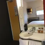 Ibis Budget 2*